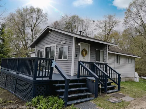 2543 Henry Road