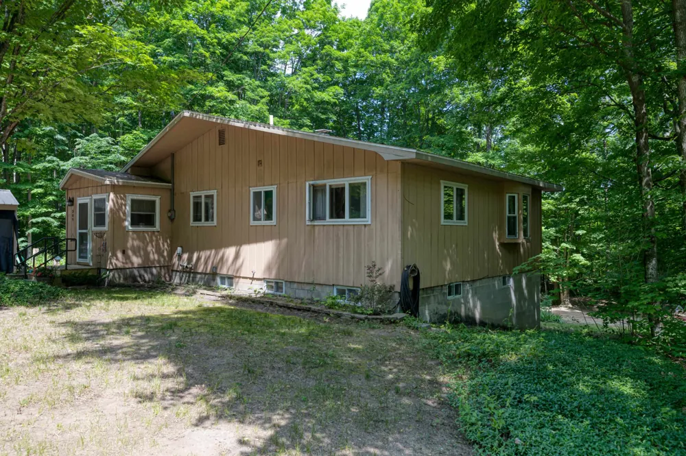 309 Oak Hill Road Garfield Township, MI 49633