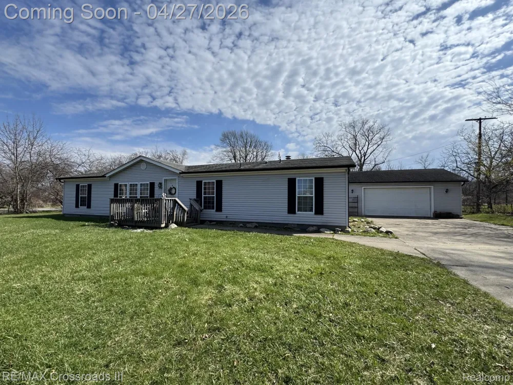 29515 Charles Street Romulus City, MI 48174