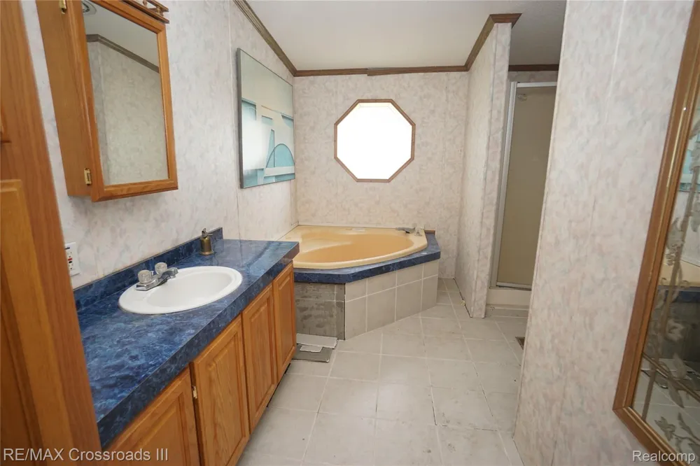 29515 Charles Street Romulus City, MI 48174