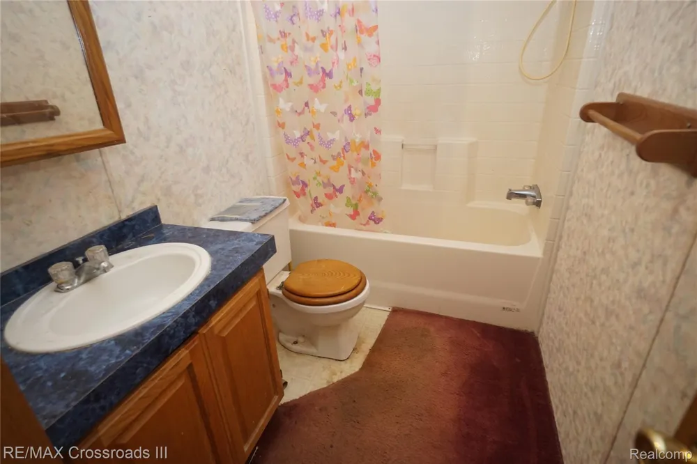 29515 Charles Street Romulus City, MI 48174