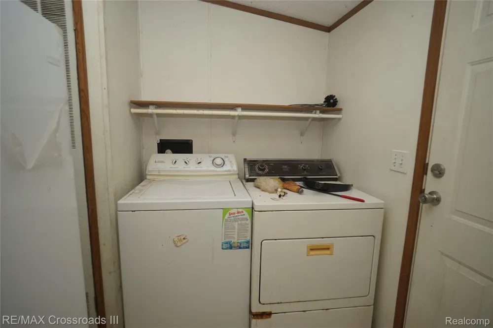 29515 Charles Street Romulus City, MI 48174