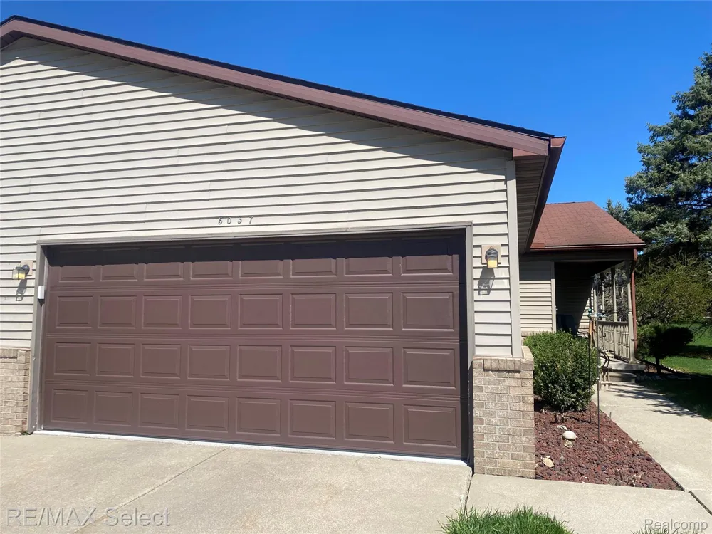 5057 Sandalwood Drive Grand Blanc Charter Township, MI 48439