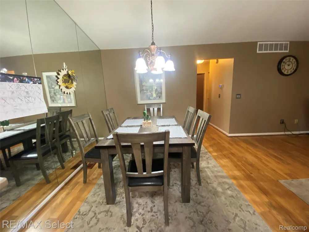 5057 Sandalwood Drive Grand Blanc Charter Township, MI 48439