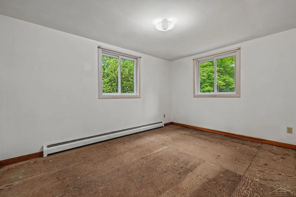 20686 Lakola Road Burdell Township, MI 49688