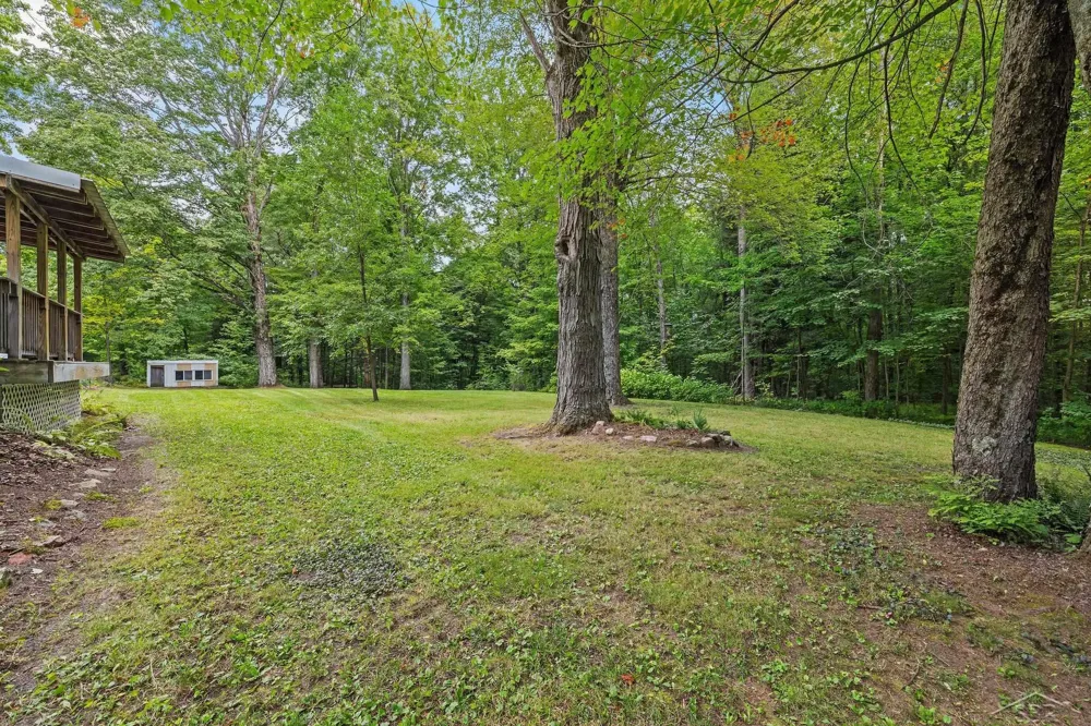 20686 Lakola Road Burdell Township, MI 49688