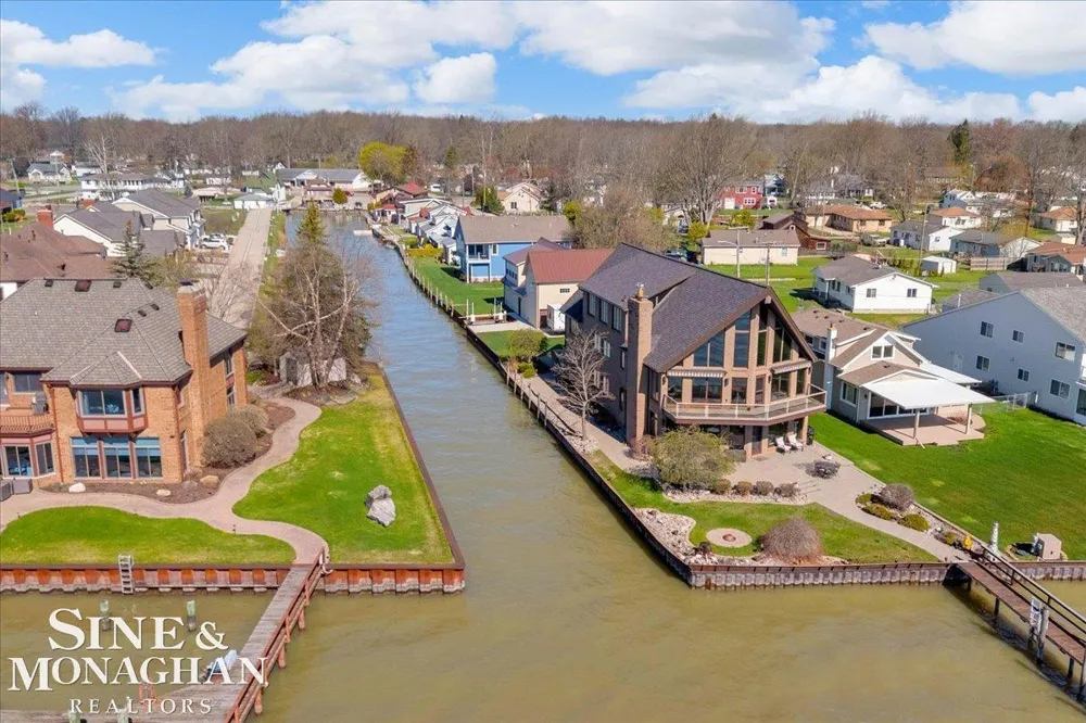 113 Roselawn Street Algonac City, MI 48001