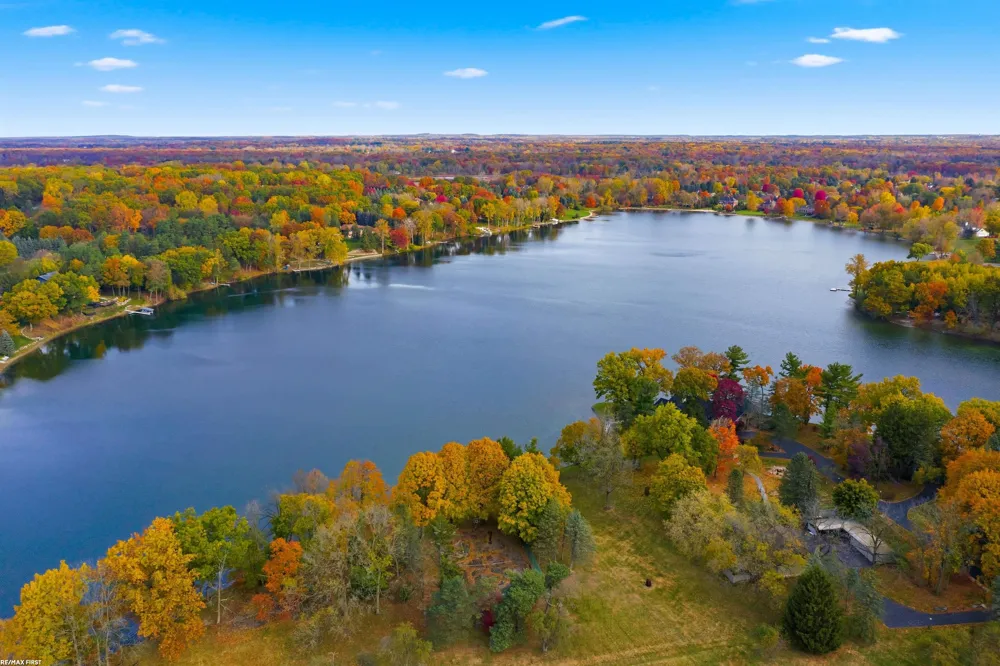 4376 Lancaster Drive Clarkston City, MI 48348