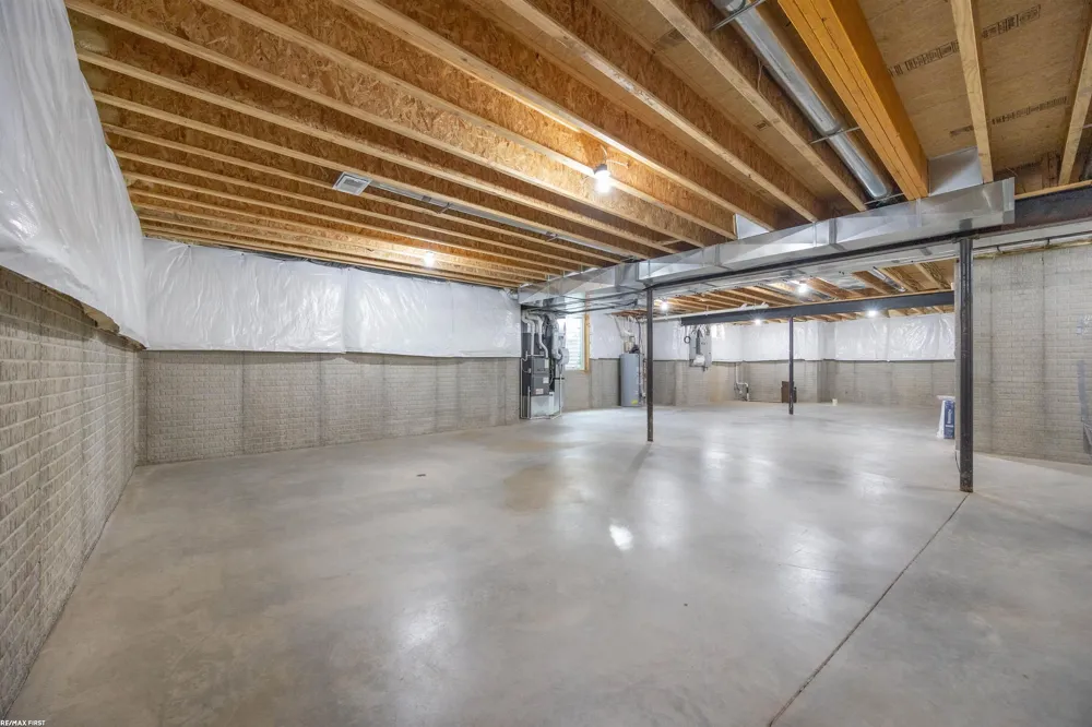 4376 Lancaster Drive Clarkston City, MI 48348
