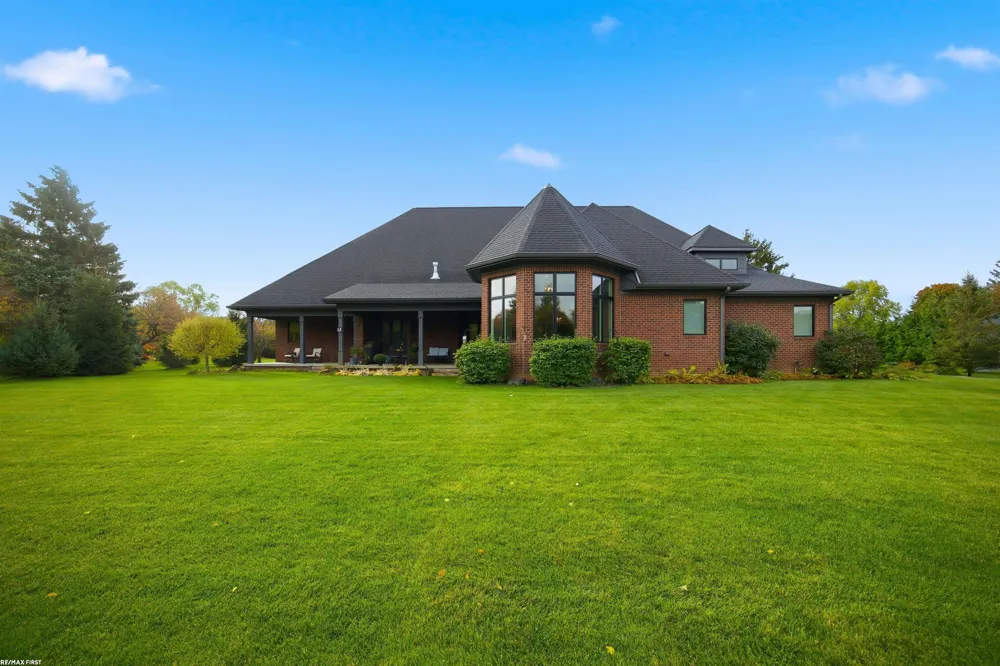 4376 Lancaster Drive Clarkston City, MI 48348