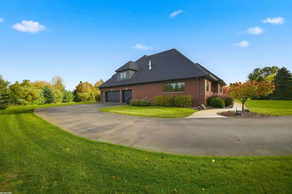4376 Lancaster Drive Clarkston City, MI 48348