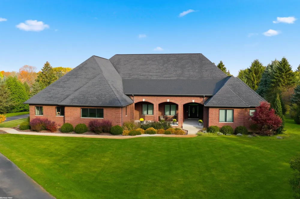 4376 Lancaster Drive Clarkston City, MI 48348