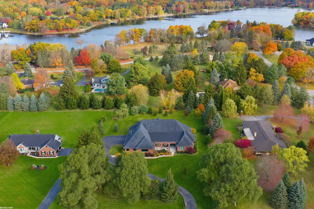 4376 Lancaster Drive Clarkston City, MI 48348