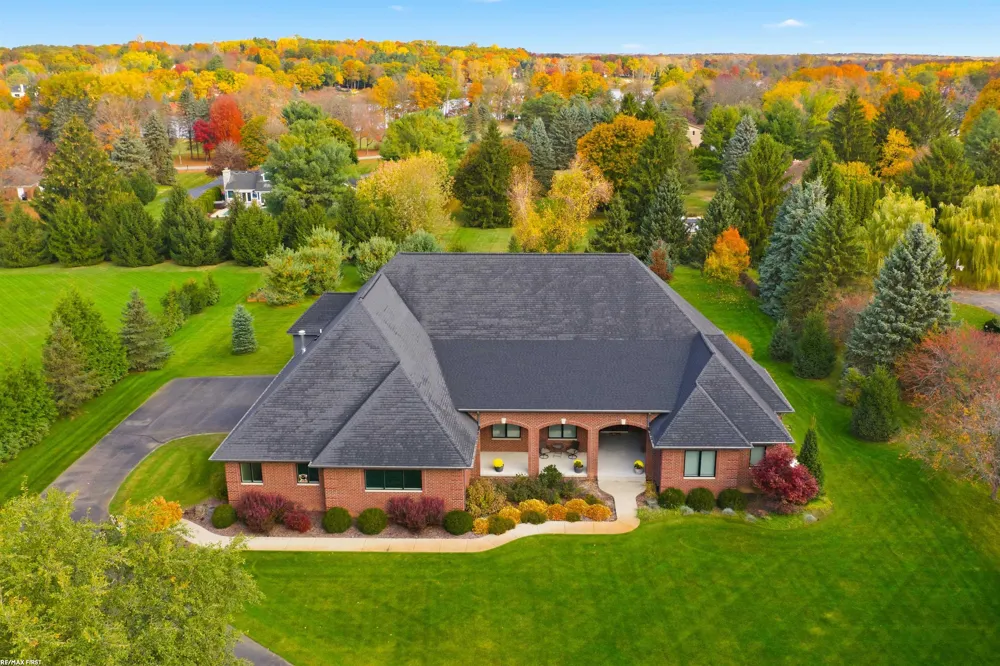 4376 Lancaster Drive Clarkston City, MI 48348