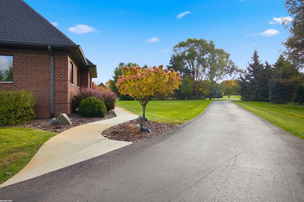 4376 Lancaster Drive Clarkston City, MI 48348