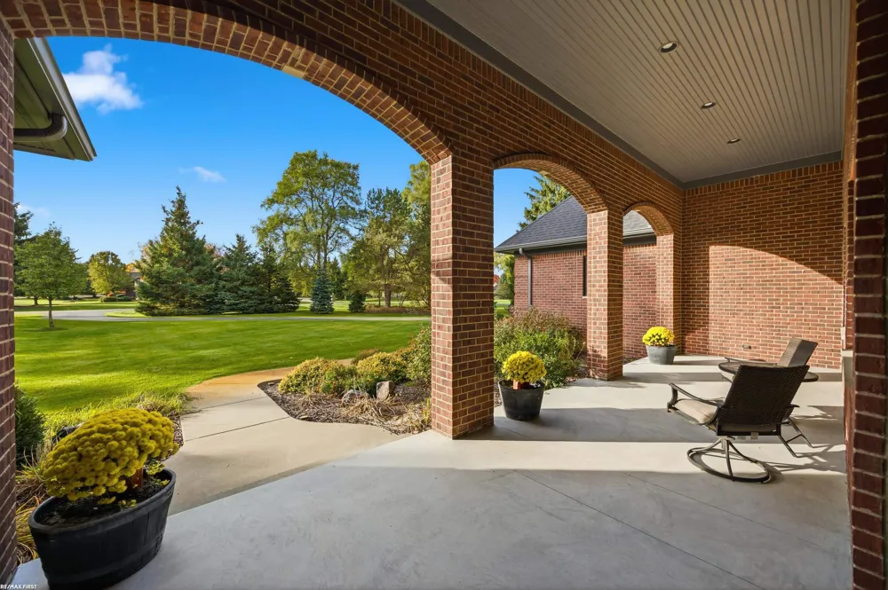 4376 Lancaster Drive Clarkston City, MI 48348