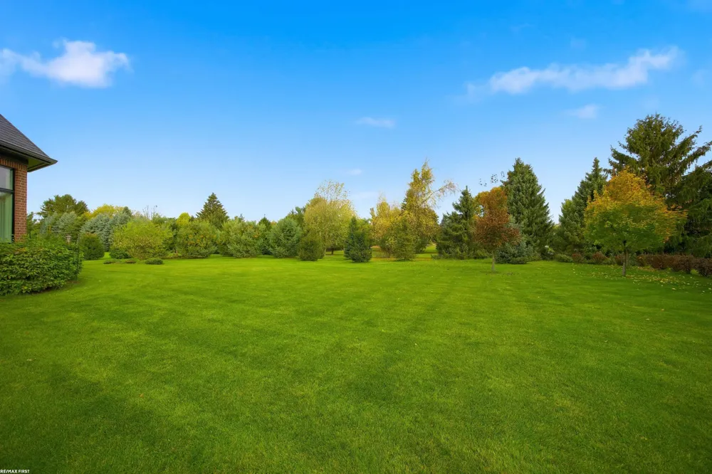 4376 Lancaster Drive Clarkston City, MI 48348