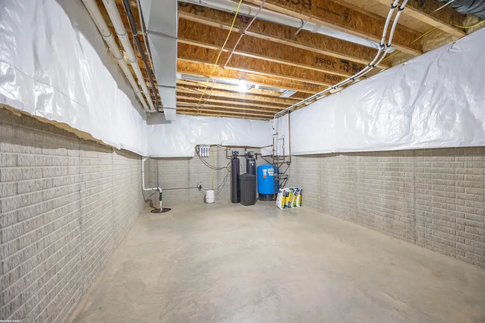 4376 Lancaster Drive Clarkston City, MI 48348
