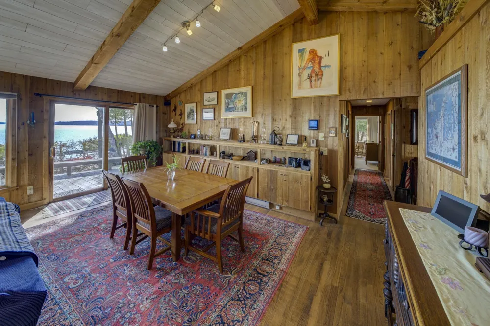 4152 Omena Point Road Leelanau Township, MI 49674