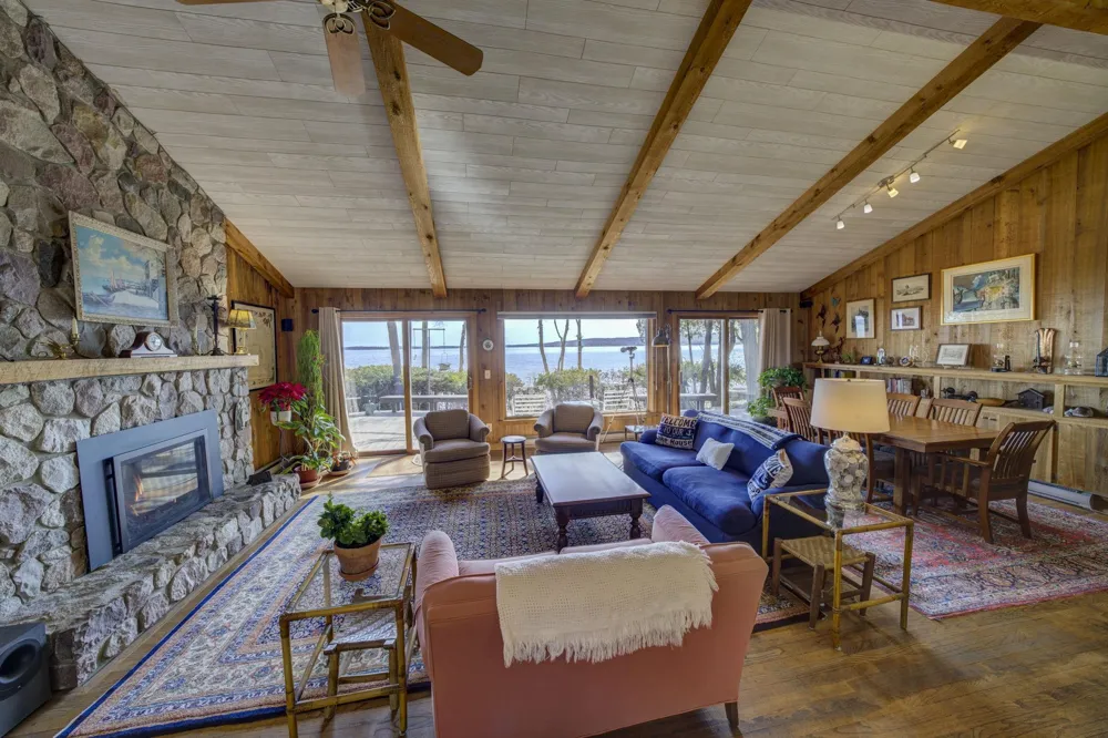 4152 Omena Point Road Leelanau Township, MI 49674
