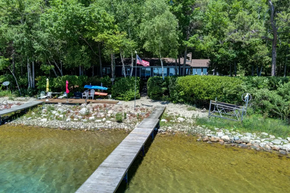 4152 Omena Point Road Leelanau Township, MI 49674
