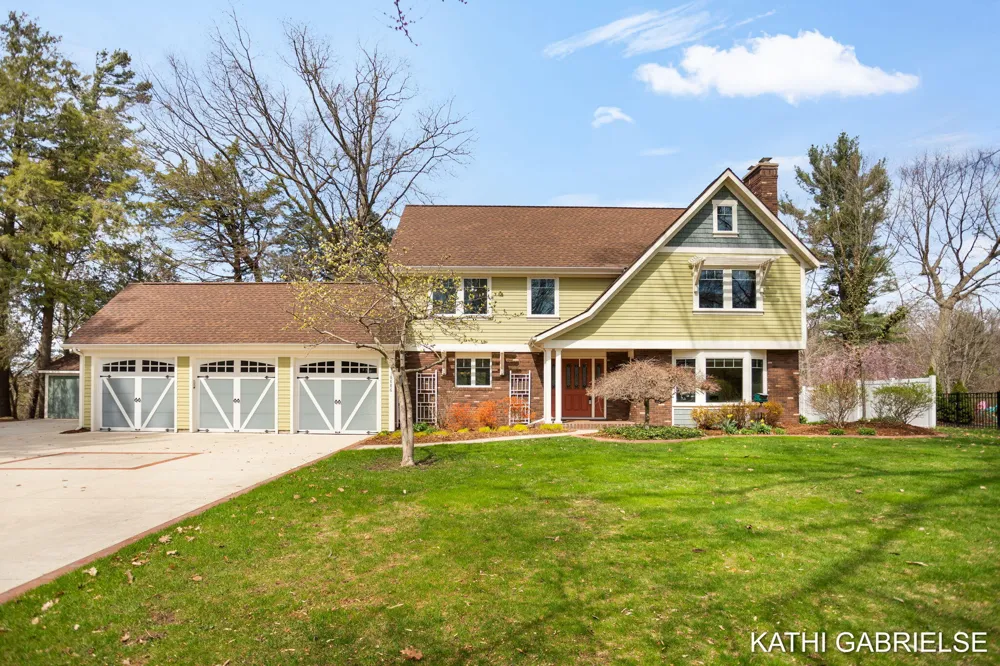 18886 Greenwood Court Spring Lake Township, MI 49456