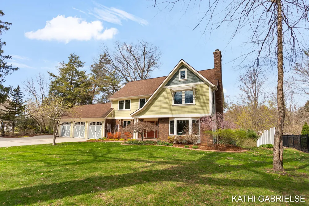 18886 Greenwood Court Spring Lake Township, MI 49456