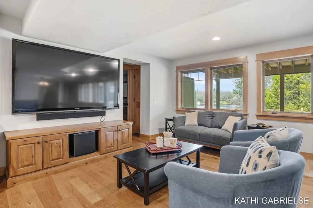 18886 Greenwood Court Spring Lake Township, MI 49456
