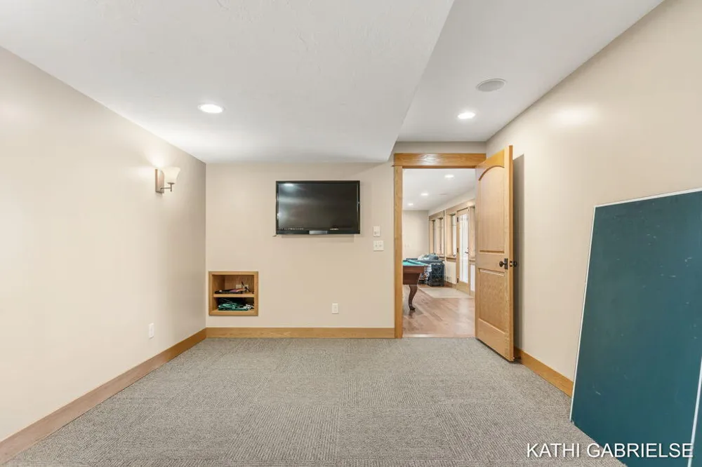18886 Greenwood Court Spring Lake Township, MI 49456