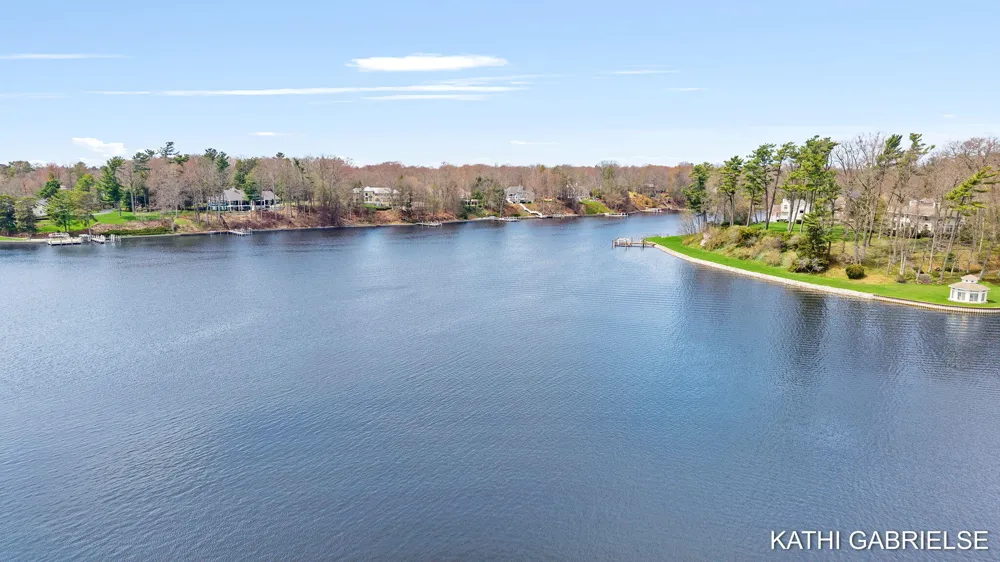 18886 Greenwood Court Spring Lake Township, MI 49456
