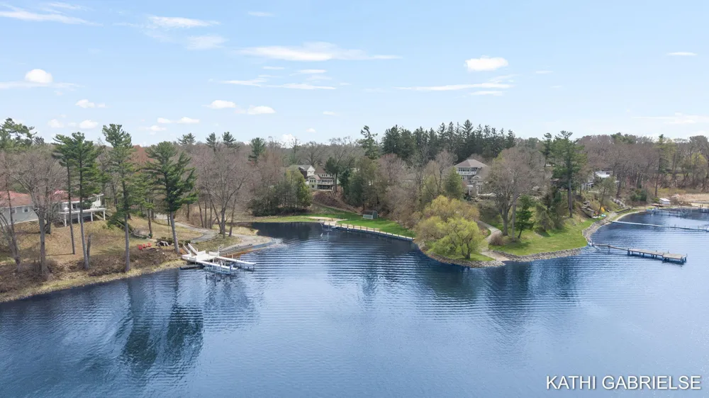 18886 Greenwood Court Spring Lake Township, MI 49456