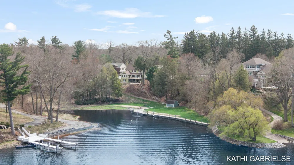 18886 Greenwood Court Spring Lake Township, MI 49456