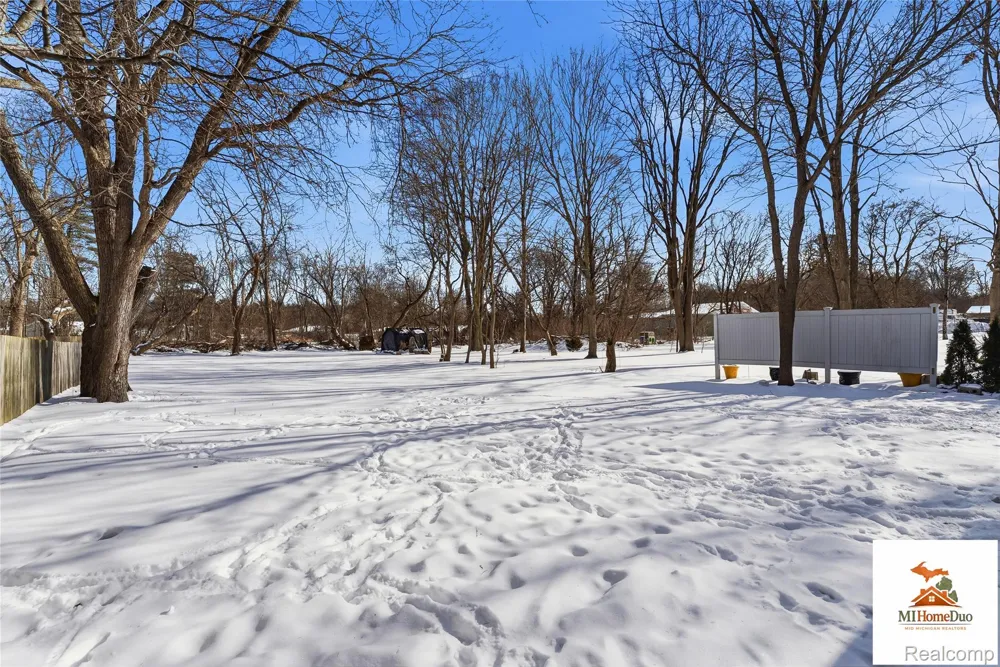 713 S Mill Street Clio City, MI 48420