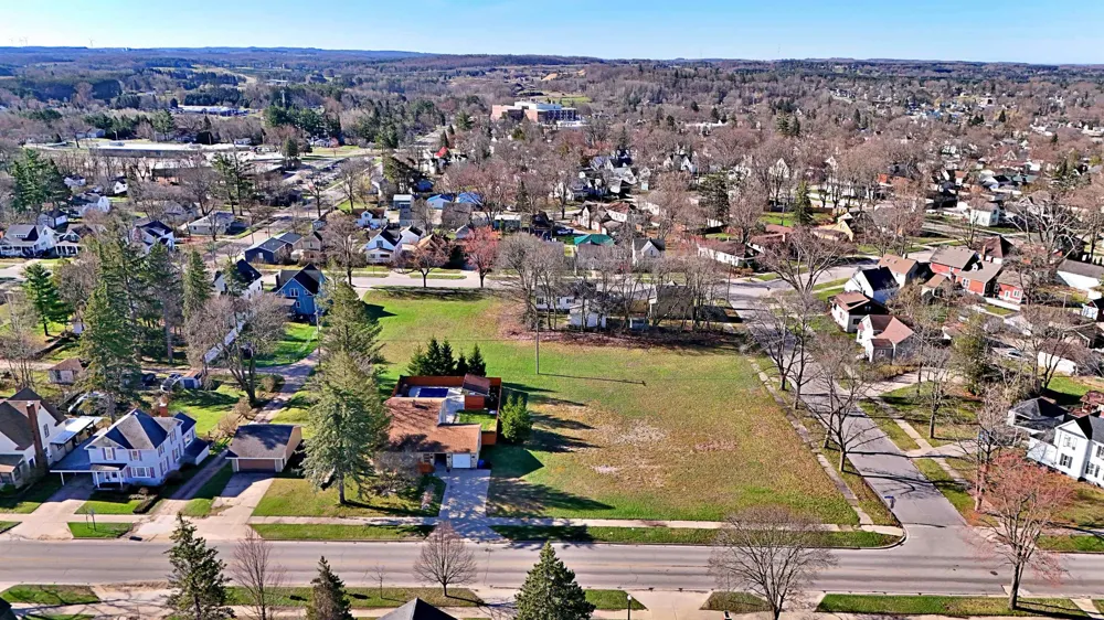 605 E Chapin Street Cadillac City, MI 49601