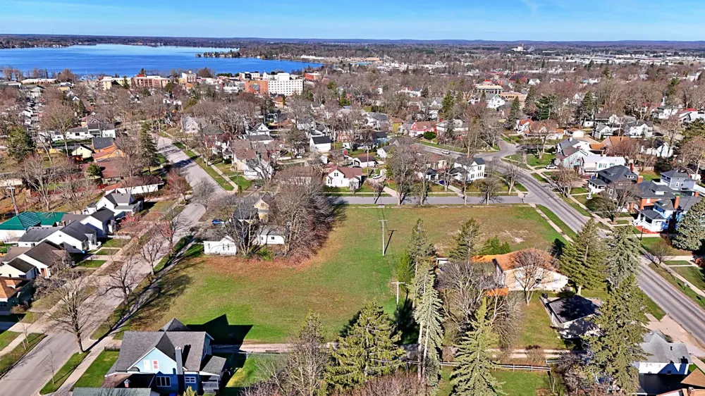 605 E Chapin Street Cadillac City, MI 49601