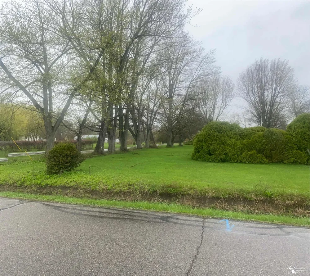 7518 Superior Avenue Estral Beach Village, MI 48166