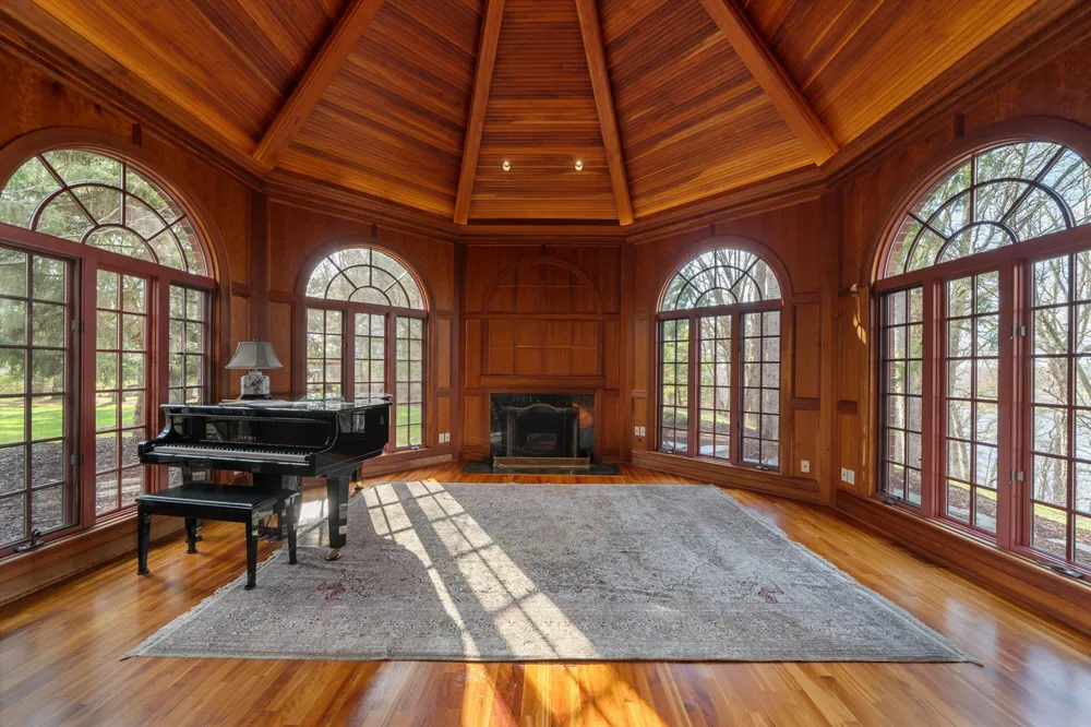 161 Laurin Court Ann Arbor Charter Township, MI 48105