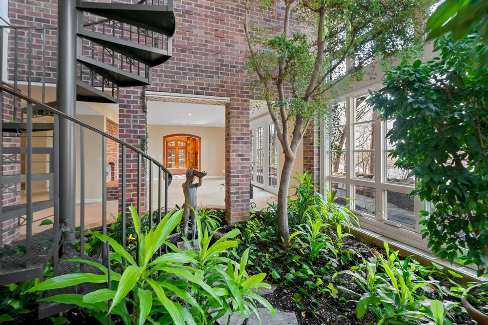 161 Laurin Court Ann Arbor Charter Township, MI 48105