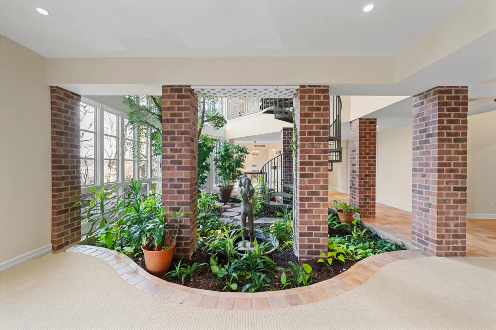 161 Laurin Court Ann Arbor Charter Township, MI 48105
