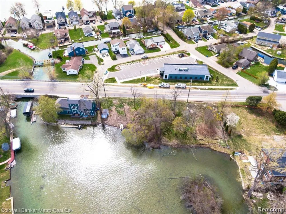 Cass Lake Rd Waterford Charter Township, MI 48328