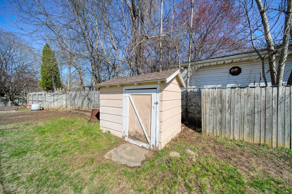 1190 Ferndale Road Blackman Charter Township, MI 49201