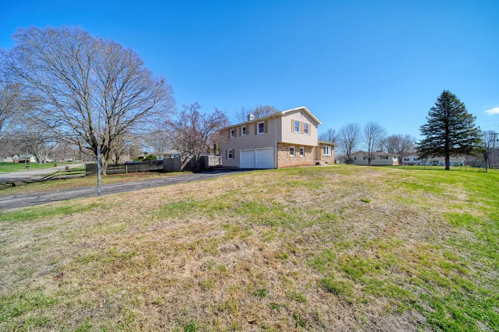1190 Ferndale Road Blackman Charter Township, MI 49201