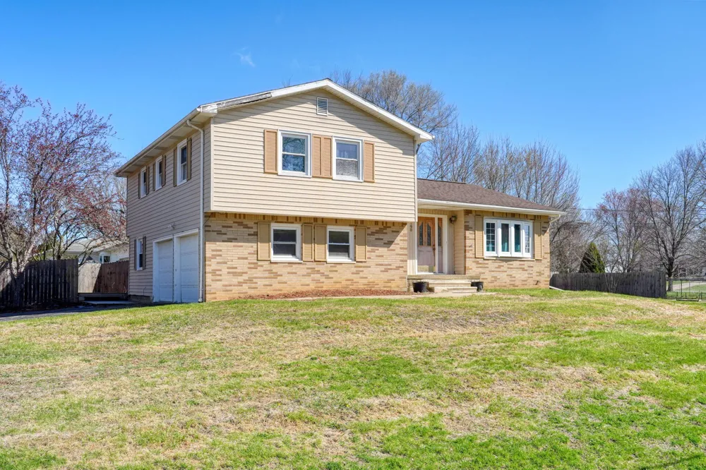 1190 Ferndale Road Blackman Charter Township, MI 49201