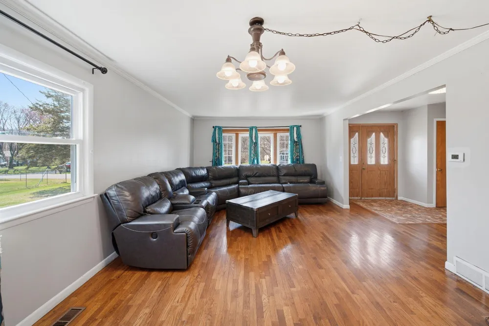 1190 Ferndale Road Blackman Charter Township, MI 49201