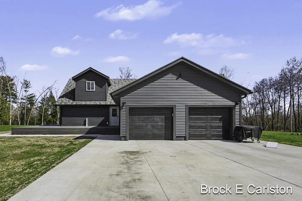 3233 Becker Road Muskegon Charter Township, MI 49445