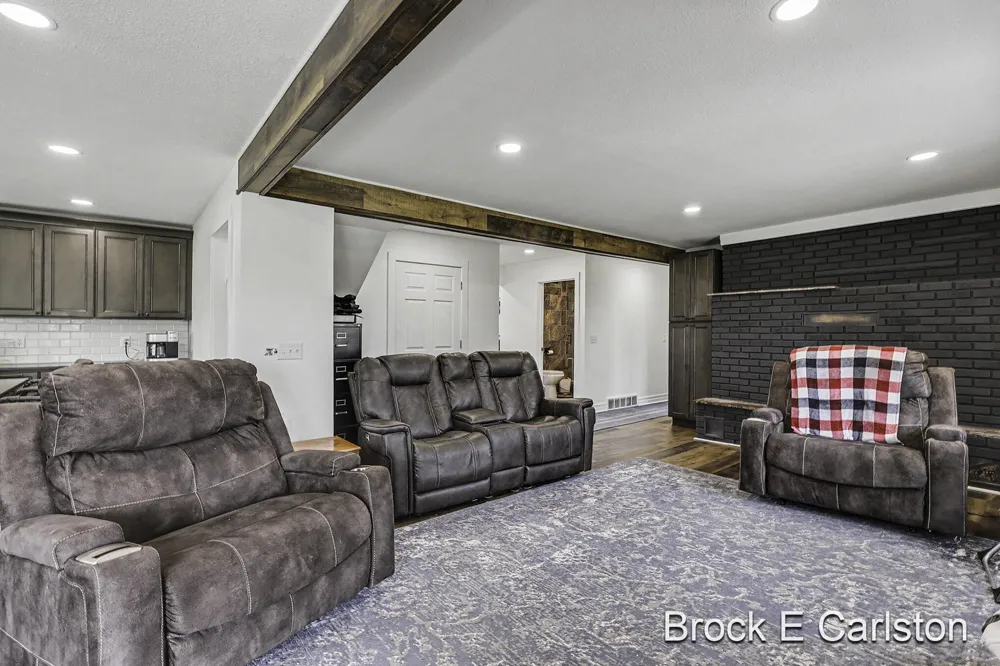 3233 Becker Road Muskegon Charter Township, MI 49445