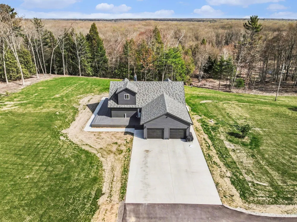 3233 Becker Road Muskegon Charter Township, MI 49445