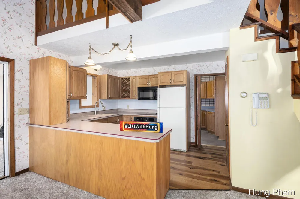 7724 W Lake Drive Morton Township, MI 49346
