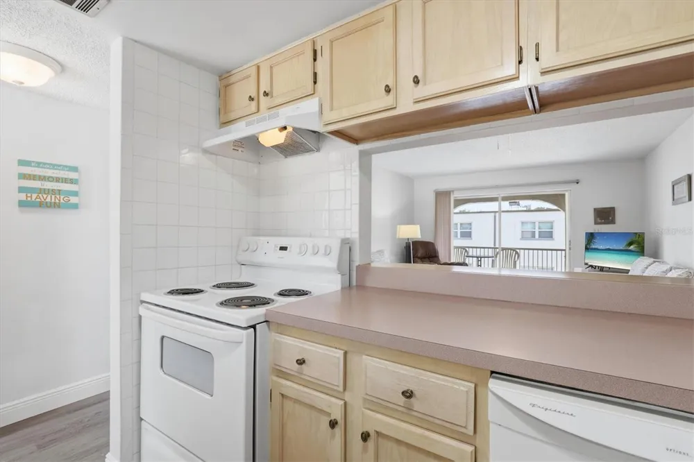 7701 STARKEY ROAD #412 Seminole, FL 33777