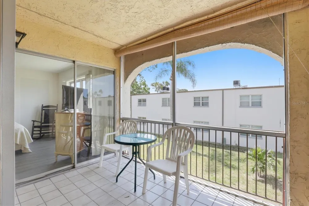 7701 STARKEY ROAD #412 Seminole, FL 33777